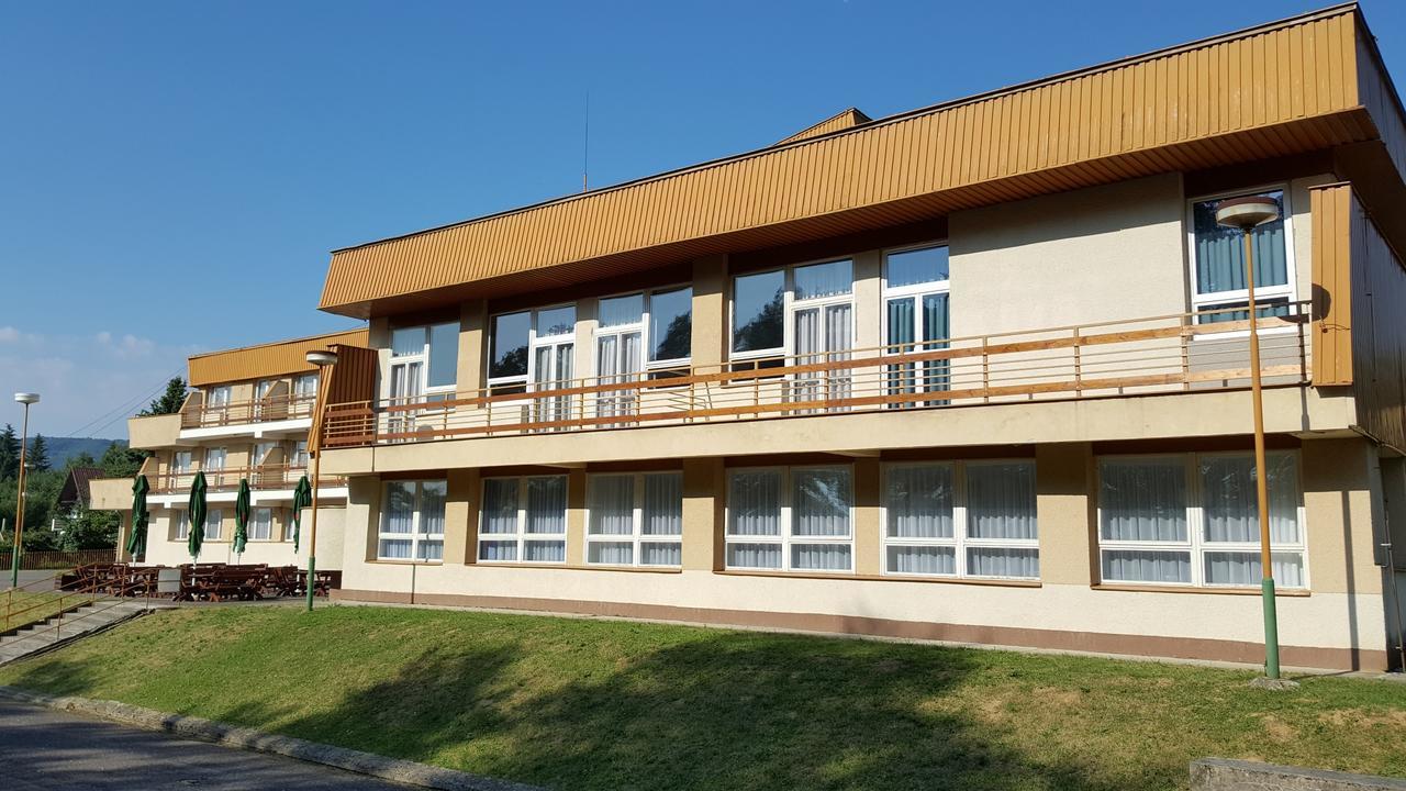 Hotel Banik Nitrianske Rudno Extérieur photo