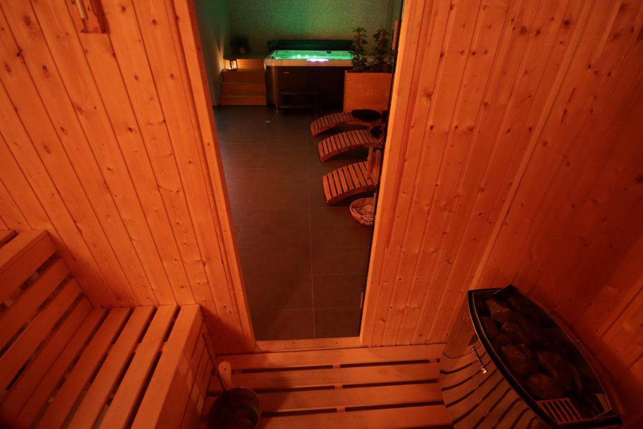 Hotel Banik Nitrianske Rudno Extérieur photo
